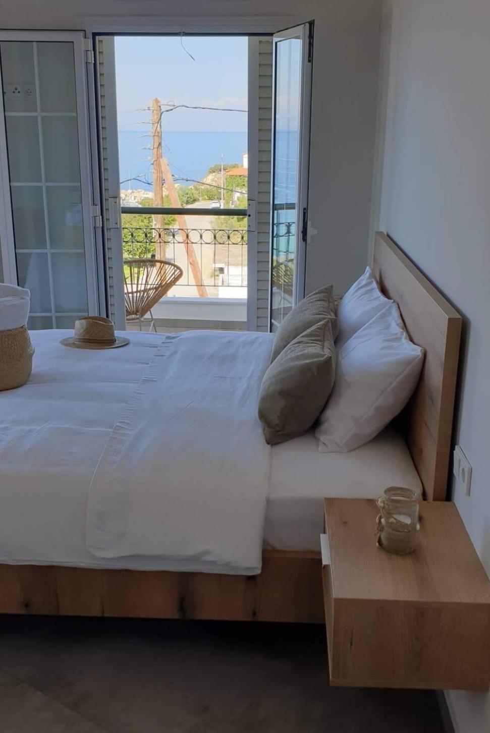 Villa Eleni Greece - Wonderful Sea View Studios Nea Roda Zewnętrze zdjęcie
